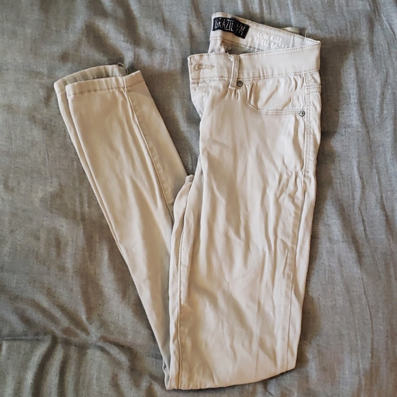 Beige pants - Picture 1 of 3